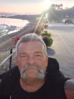 Zsolt, 67 �ves t�rskeres� f�rfi, Miskolc