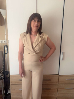 �gnes, 67 �ves t�rskeres� n�, Kunszentmikl�s