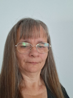 Marika, 57 �ves t�rskeres� n�, T�r�kszentmikl�s