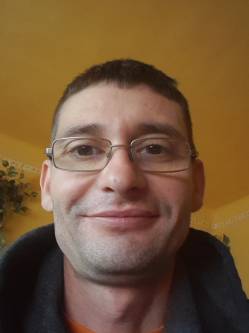 Szabolcs, 38 �ves t�rskeres� f�rfi, S�rospatak