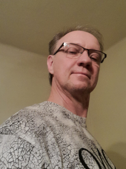 J�zsef, 56 �ves t�rskeres� f�rfi, B�k�scsaba