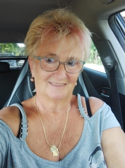 Marika, 70 �ves t�rskeres� n�, Miskolc