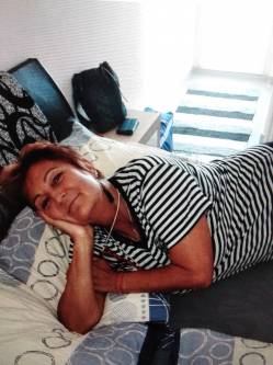Piroska, 65 �ves t�rskeres� n�, Polg�r