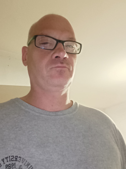 Zsolt, 49 �ves t�rskeres� f�rfi, Szeged