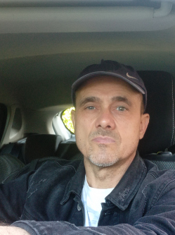 Robert, 51 �ves t�rskeres� f�rfi, Miskolc