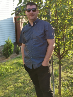 Attila, 34 �ves t�rskeres� f�rfi, Ibr�ny