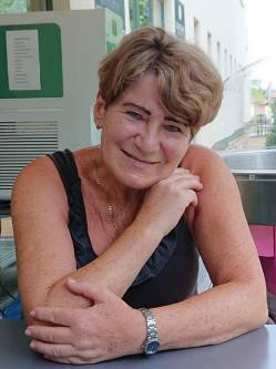 Kata, 67 �ves t�rskeres� n�, Miskolc