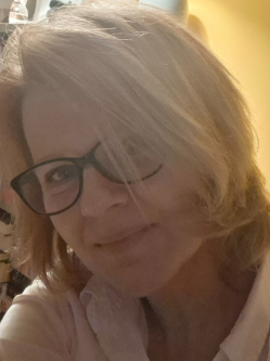 Bea, 52 �ves t�rskeres� n�, Szombathely