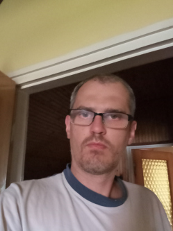 J�zsef, 37 �ves t�rskeres� f�rfi, Tiszaeszl�r