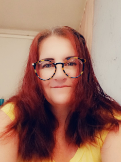 Henriett, 50 �ves t�rskeres� n�, Kazincbarcika