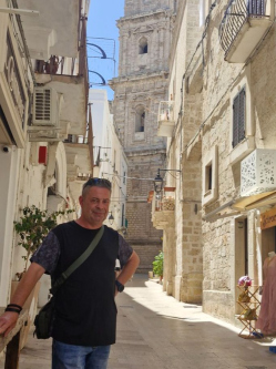 Szil�rd, 54 �ves t�rskeres� f�rfi, Ny�regyh�za