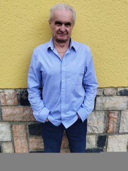 J�zsef, 64 �ves t�rskeres� f�rfi, Esztergom