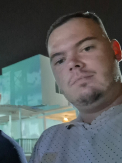 M�t�, 32 �ves t�rskeres� f�rfi, Balassagyarmat