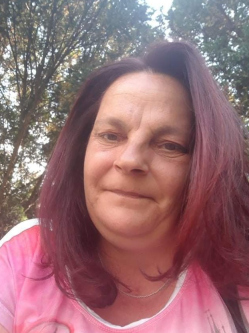 Zsuzsi, 51 �ves t�rskeres� n�, Ball�sz�g