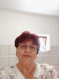 R�zsa, 64 �ves t�rskeres� n�, �jk�gy�s
