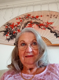 Zsuzsa, 82 �ves t�rskeres� n�, Budapest