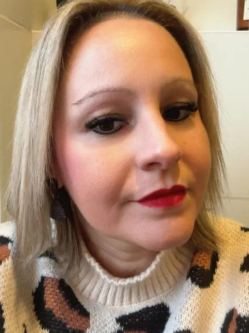 Magdolna, 44 �ves t�rskeres� n�, Tatab�nya