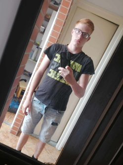 19 �ves kast�lyosdomb�i f�rfi