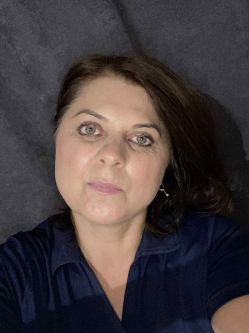 T�nde, 49 �ves t�rskeres� n�, Domb�v�r