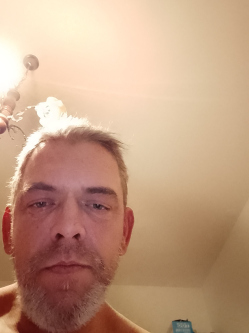 Zolt�n, 48 �ves t�rskeres� f�rfi, H�dmez�v�s�rhely