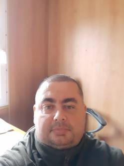 P�ter, 44 �ves t�rskeres� f�rfi, B�k�scsaba
