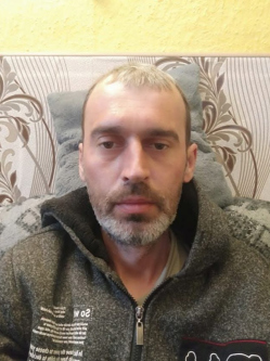Tibor, 41 �ves t�rskeres� f�rfi, Kecel