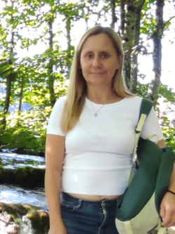 T�nde, 57 �ves t�rskeres� n�, Budakal�sz