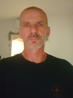 P�ter, 53 �ves t�rskeres� f�rfi, P�cs