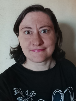 Eni, 20 �ves t�rskeres� n�, Budapest