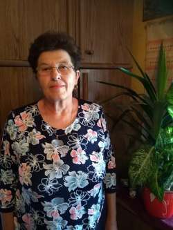 Anna M�ria, 68 �ves t�rskeres� n�, D�br�k�z