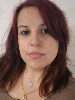 Szabina, 25 �ves t�rskeres� n�, Szeksz�rd
