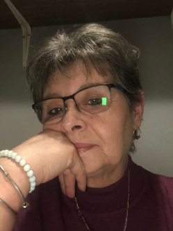 Emma, 61 �ves t�rskeres� n�, Tokod