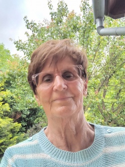 Magdi, 81 �ves t�rskeres� n�, Biatorb�gy