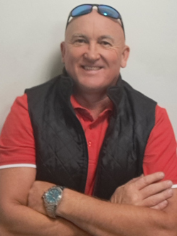 B�la, 56 �ves t�rskeres� f�rfi, R�pcelak
