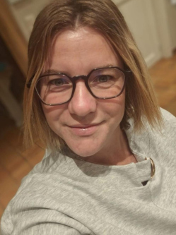 Marianna, 33 �ves t�rskeres� n�, B�k�scsaba