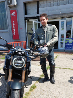 Szabolcs, 38 �ves t�rskeres� f�rfi, Zalaegerszeg