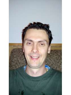 P�ter, 45 �ves t�rskeres� f�rfi, Pilissz�nt�