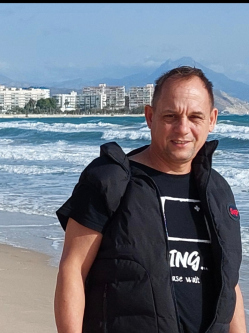 Attila, 51 �ves t�rskeres� f�rfi, Abony