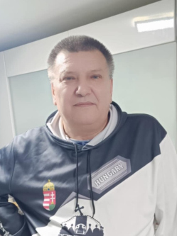 Ferenc, 61 �ves t�rskeres� f�rfi, Bajororsz�g