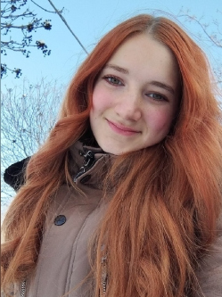 Ivett, 18 �ves t�rskeres� n�, T�r�kb�lint