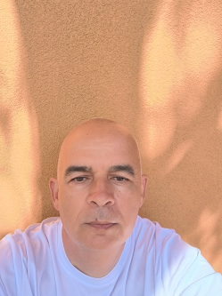 Jani, 56 �ves t�rskeres� f�rfi, B�k�scsaba