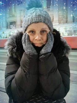 Marianna, 55 �ves t�rskeres� n�, Ajka