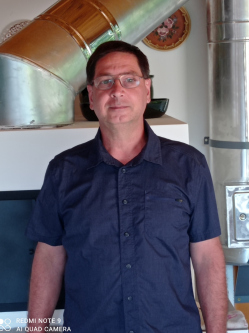 Antal, 57 �ves t�rskeres� f�rfi, Herend