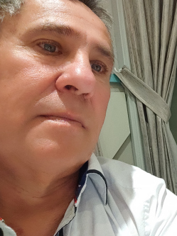 J�nos, 64 �ves t�rskeres� f�rfi, Szolnok