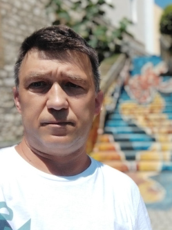 Attila, 51 �ves t�rskeres� f�rfi, Hatvan