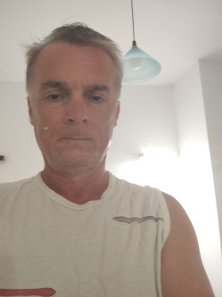 J�nos, 61 �ves t�rskeres� f�rfi, Szombathely