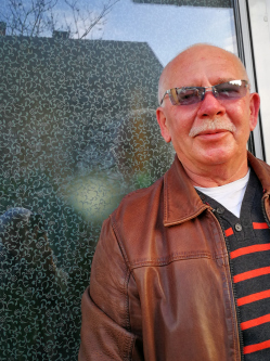 Gyula, 71 �ves t�rskeres� f�rfi, Cs�r�g