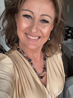 Krisztina, 52 �ves t�rskeres� n�, Sz�zhalombatta