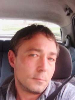 Lajos, 52 �ves t�rskeres� f�rfi, Szeksz�rd