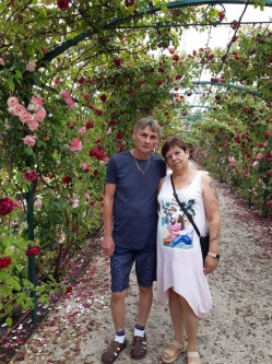 Attila, 67 �ves t�rskeres� f�rfi, Ikerv�r